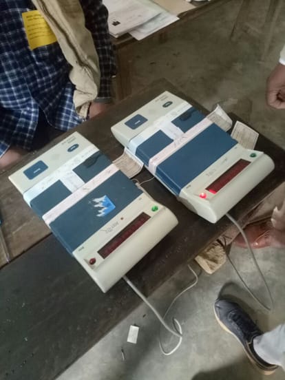 up nikay chunav conflict due to these issues in evm and voter list