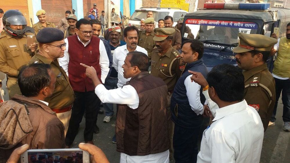 four including ex.chairman taken in custody