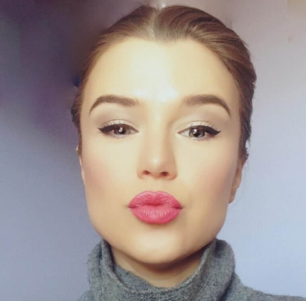 heal chapped lips with these home remedies and found pink lips before valentine day