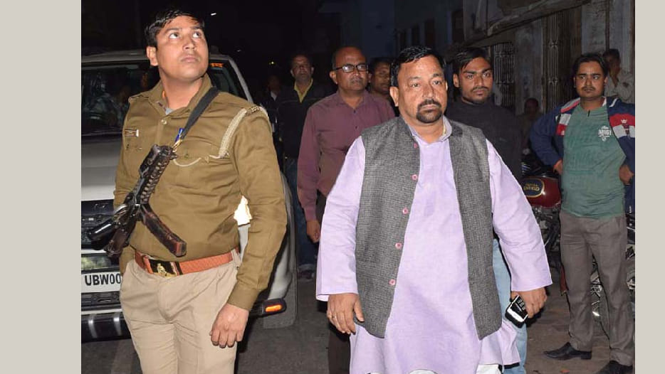 BJP and SP supporters many injured in assault and firing
