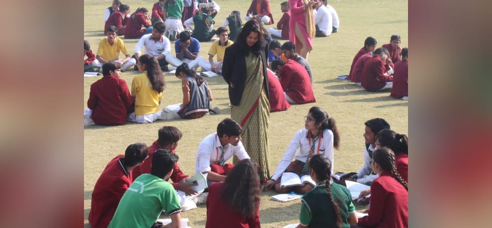 books distributed at yadu public school