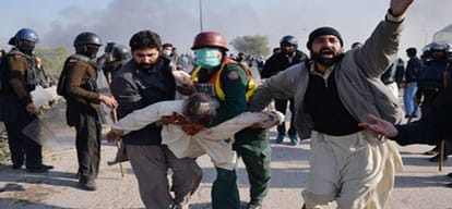 Pakistan police cracks down on hardliners in islamabad 10 killed more than 250 injured