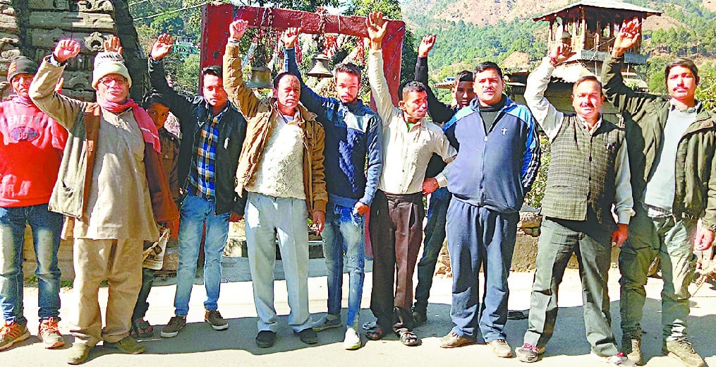 Illegal mining near Shiv temple