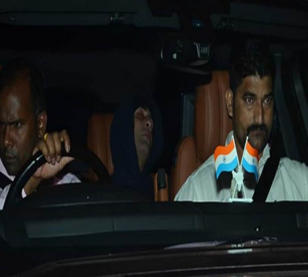 ranbir kapoor sleeping in his car after shooting of film sanjay dutt biopic