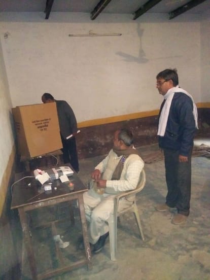 voting is going on in mathura for municipal polls 