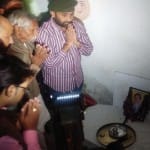 चेतन सैनी की तस्वीर को नमन करते करणी सेना के पदाधिकारी एवं कार्यकर्ता 