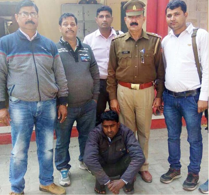 स्वाट टीम के हत्थे चढ़ा दो हजार का इनामी