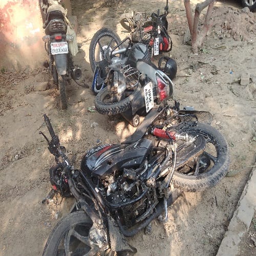 The car crashed the bike rider couple death photos