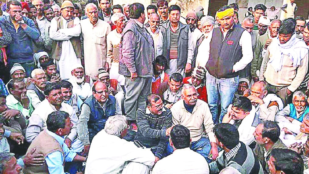 Farmers jammed the Delhi-Pauri highway