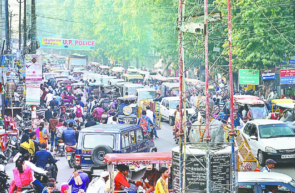 Road-intersection jam, civil unemployed