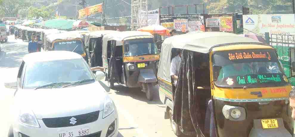 ऑटो चालकों पर पर चलेगा आरटीओ का डंडा