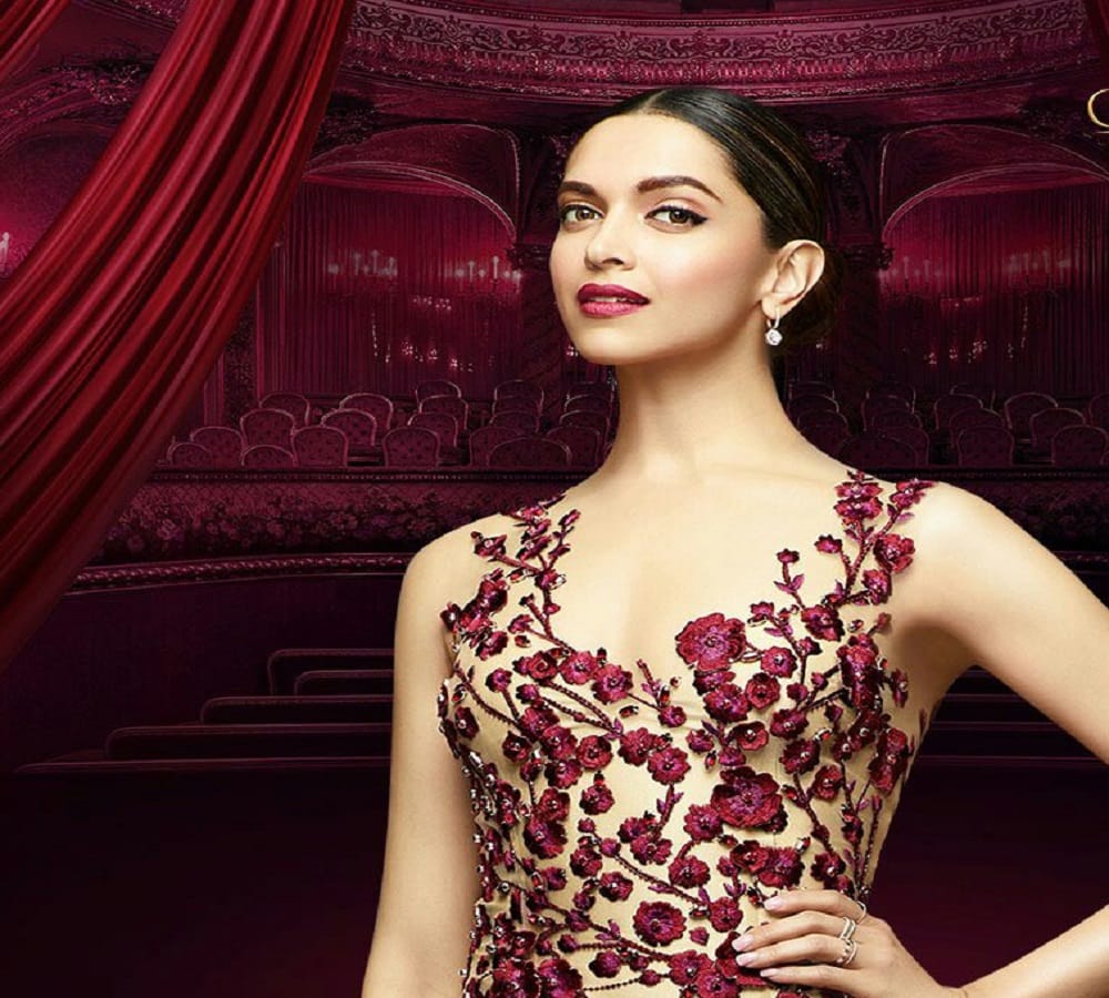 Deepika Padukone crying during shah rukh khan new show