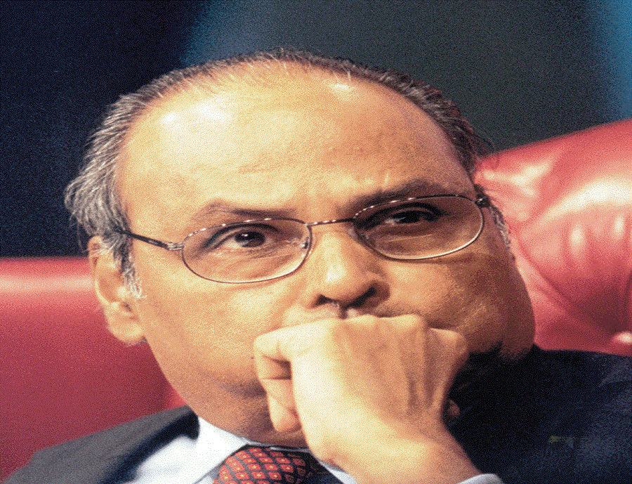 success story of dhirubhai ambani founder chairman of reliance industries limited