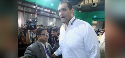 khali tasted veg chicken at international trade fair
