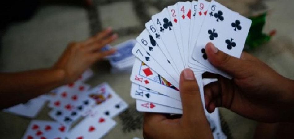 Congress block chief caught playing gambling