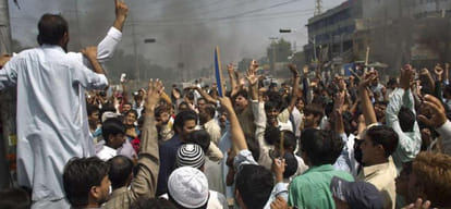 indian people life in danger in pakistan
