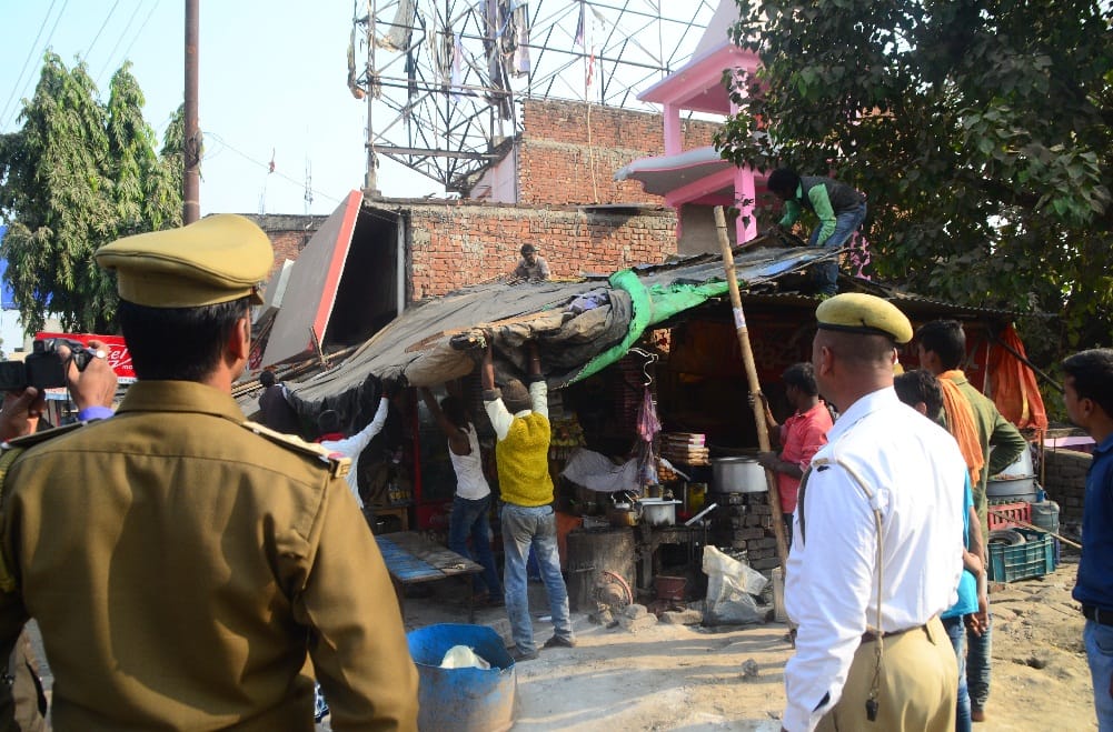 कोना बचाओ अभियान में हटाया गया