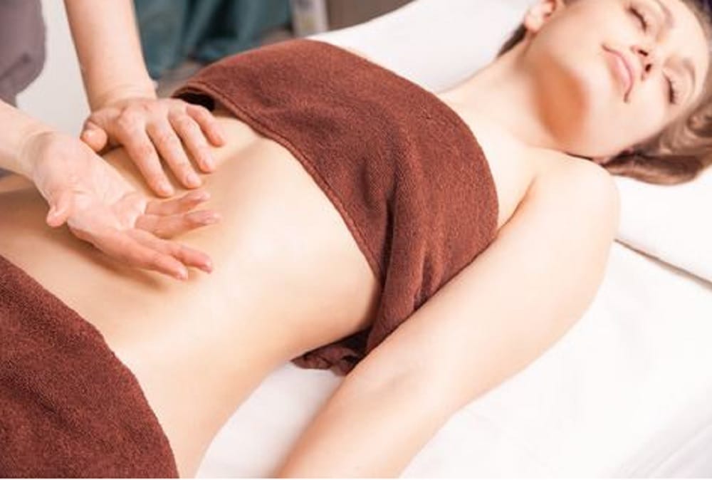 4 benefits of abdomen massage in hindi
