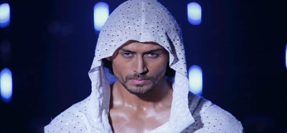 soty 2 tiger shroff took promise from lady