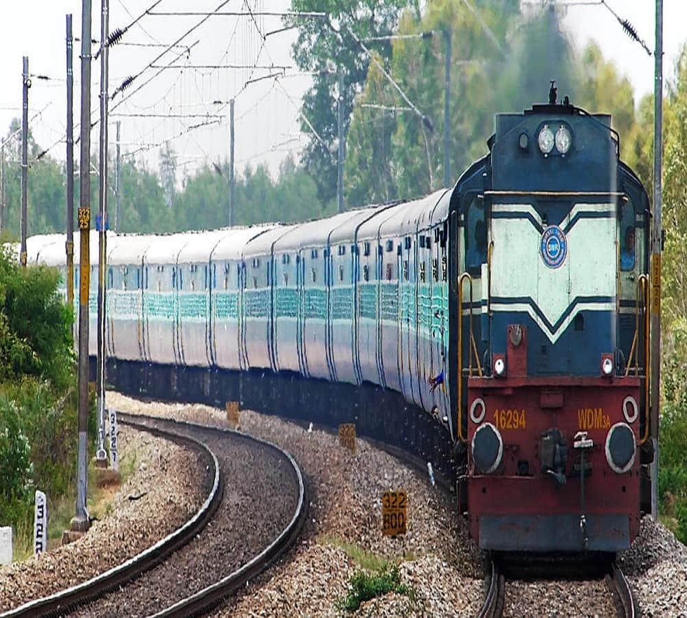 important information for train passengers about new facility