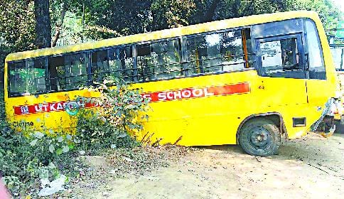 Jeep on highway, bus collided with tempo, 12 passengers injured