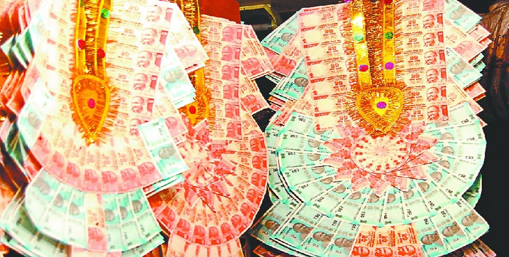 Two delivery boys of Swiggy in Delhi robbed groom of currency notes