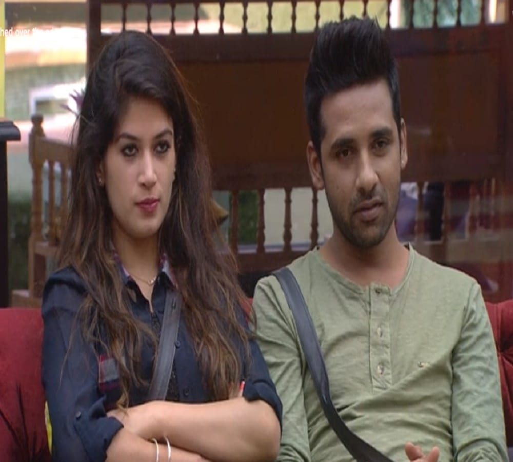 bandgi kalra lashes out on arshi khan after arshi to make fun of puneesh