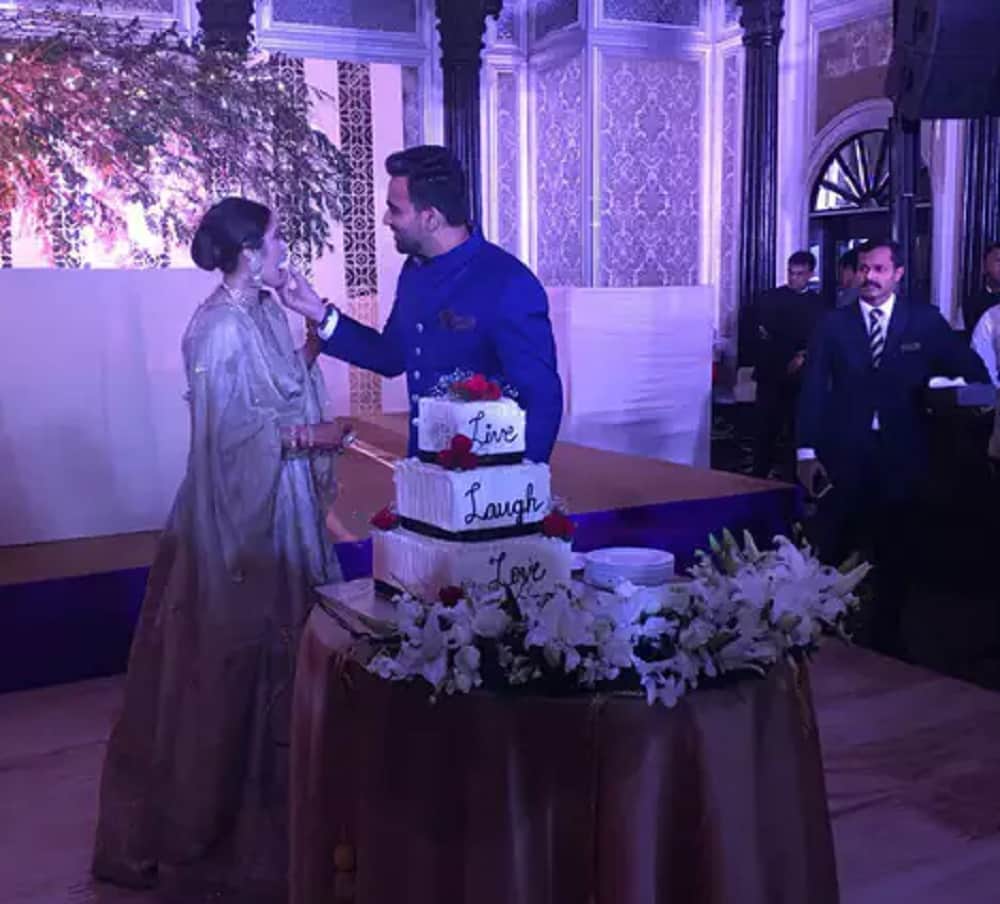 virat kohli anushka sharma viral dance video at zaheer sagarika reception