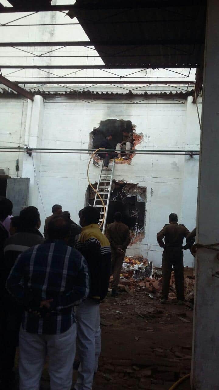 fire in a cold storage in aishbagh in Lucknow.