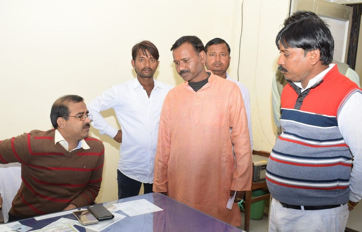 परमिशन के बाद भी पकड़ा वाहन