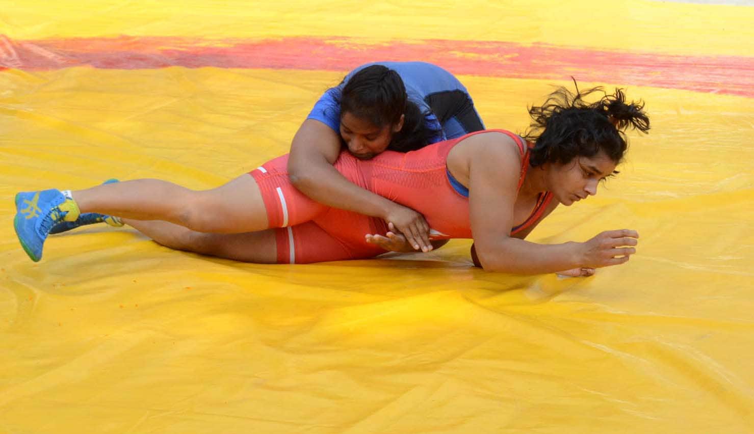 sonam malik success story who beat pahalwan sakshi malik in olympic qualifiers match