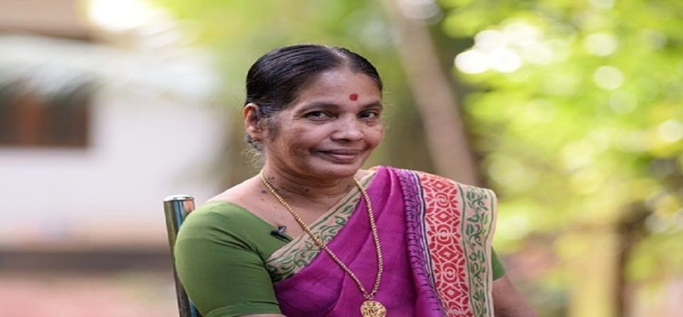 Meenakshi Raghavan Famous by the name of 'Samurai Amma', given training of Fencing 