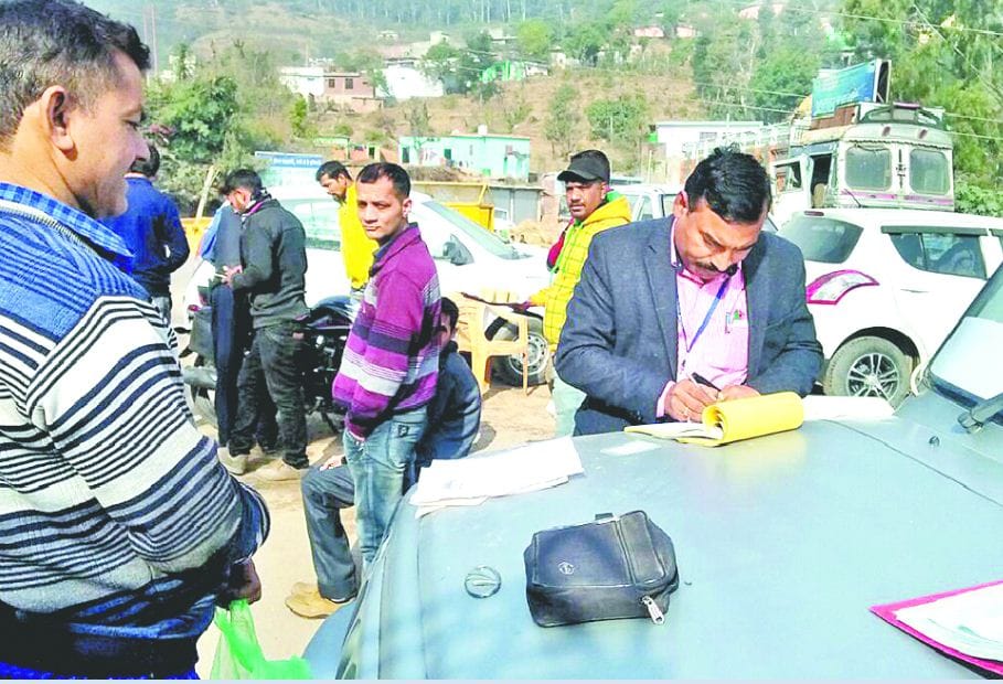 Traffic Police Cut Off Invoice Of eighty one Vehicles, Improved twenty one thousand Fines