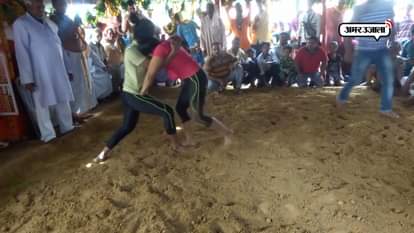 first time women wrestlers participating in wrestling championship in varanasi