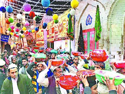 Urs-e-Shah Sharafat's dazzling atmosphere