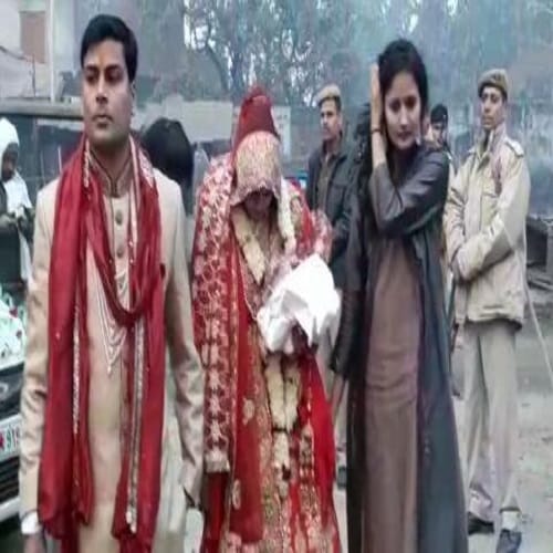Bridegroom king cast vote with wife different enthusiasm showing in the elderly photos