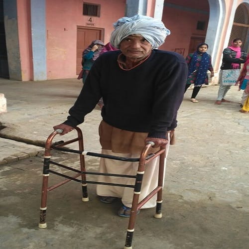 Bridegroom king cast vote with wife different enthusiasm showing in the elderly photos