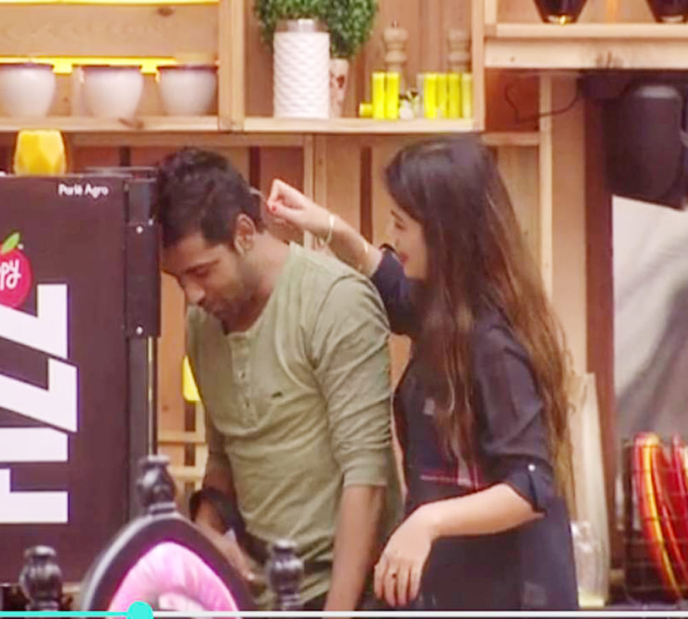 bandagi kalra wants to slap puneesh sharma at bigg boss house