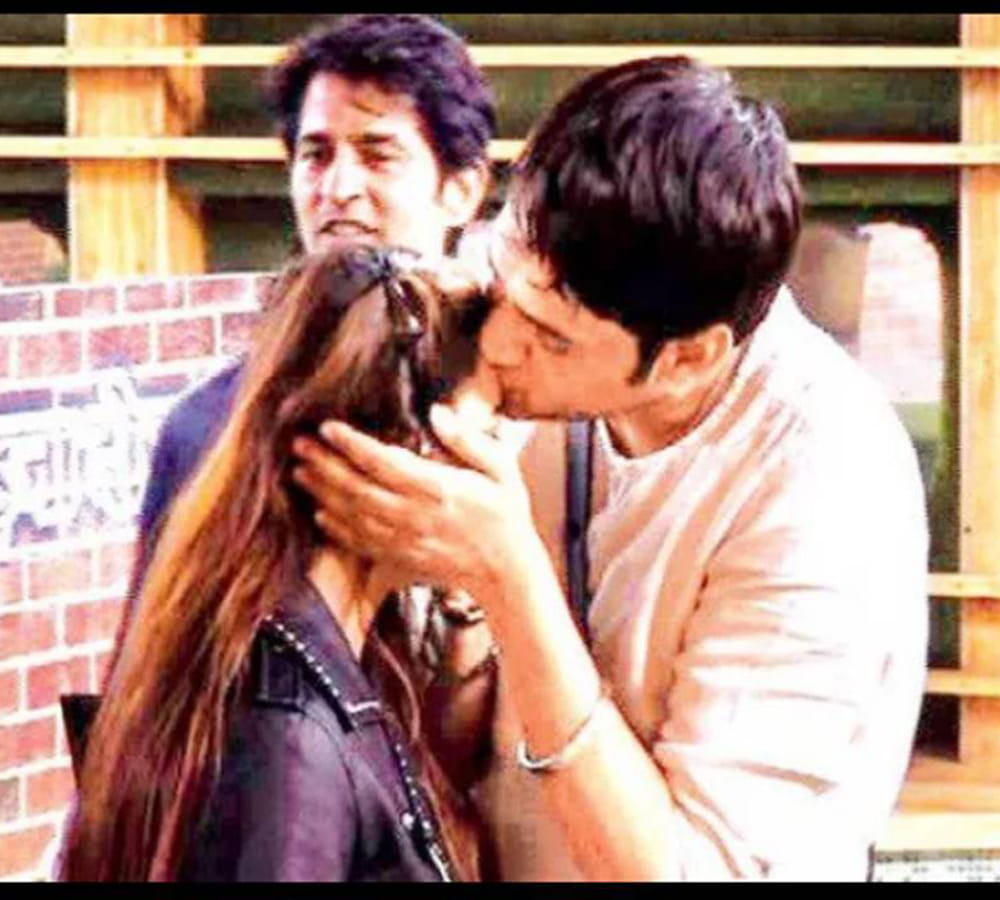 south actress mahima singh puri revealed all contestants drunk in bigg boss house