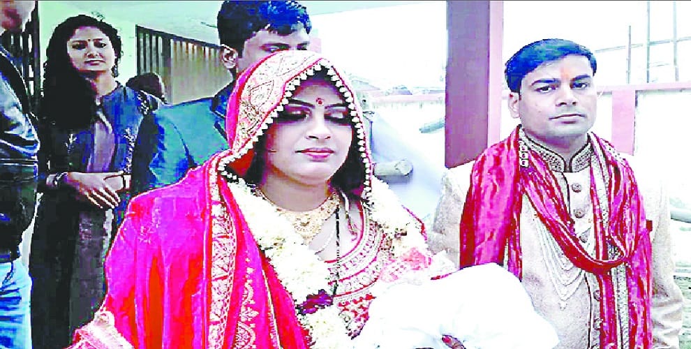Bridal vote cast before farewell