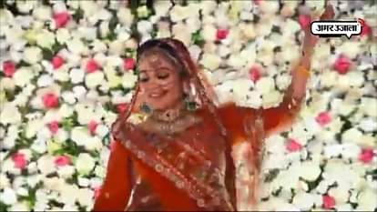 Watch: Mulayam’s daughter-in-law Aparna Yadav performs controversial ‘Ghoomar’