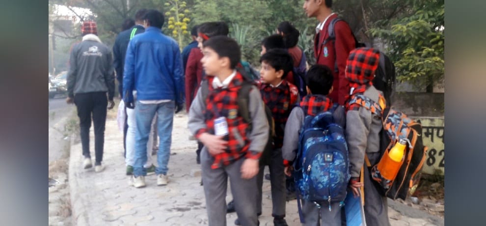 school bus full of children overturned in noida, many got injured