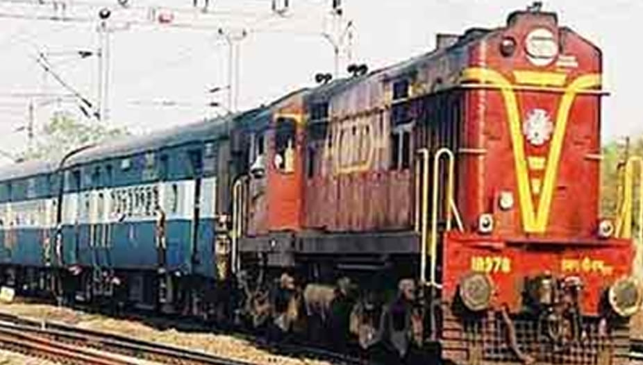 twelv train are cancelled because of fog by indian railways