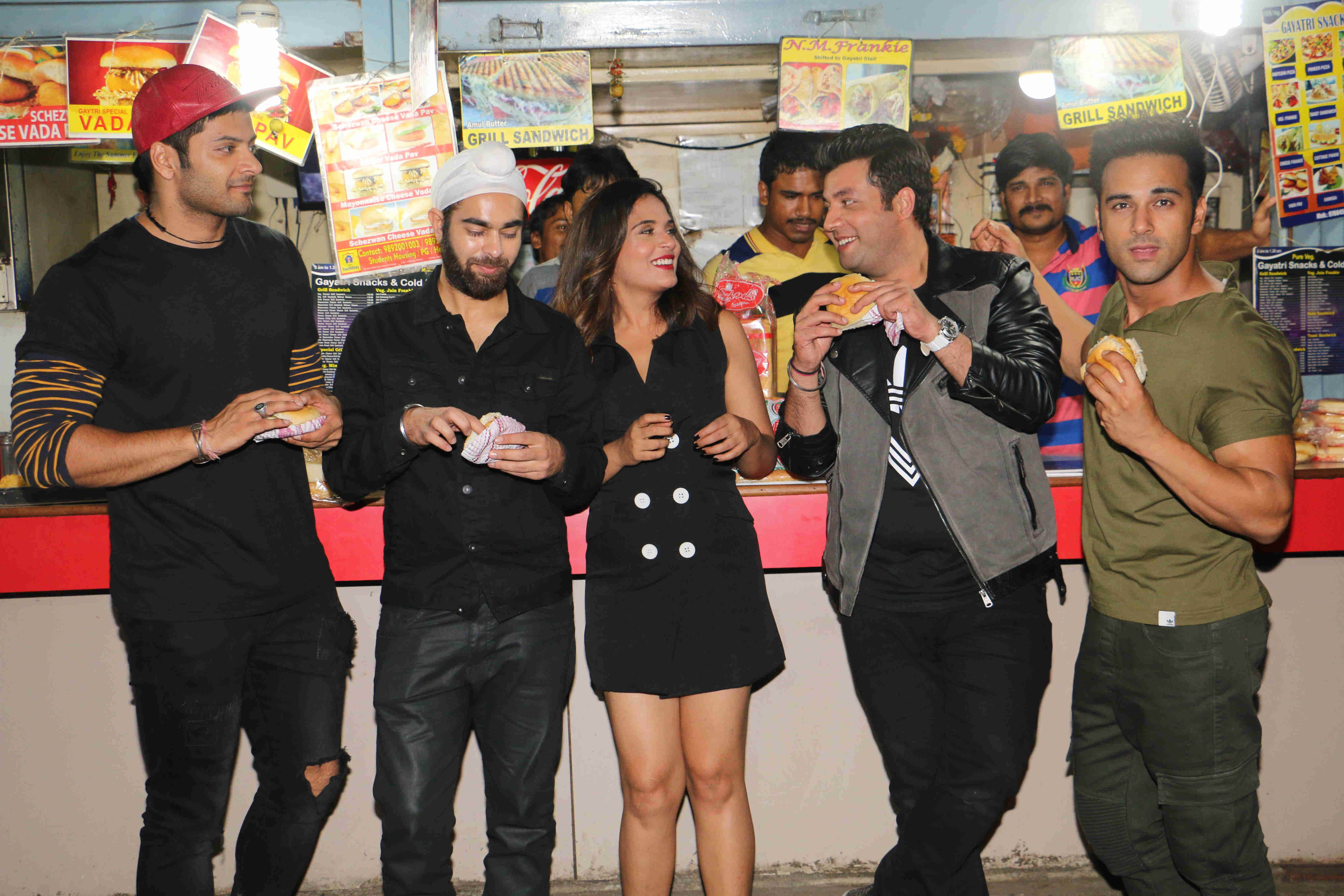 Film Fukrey Stars Planning To Open Restaurant