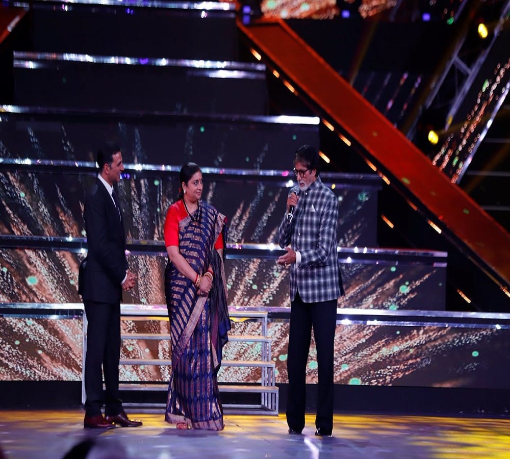 amitabh bachchan awarded as indian film personality of the year at iffi 2017
