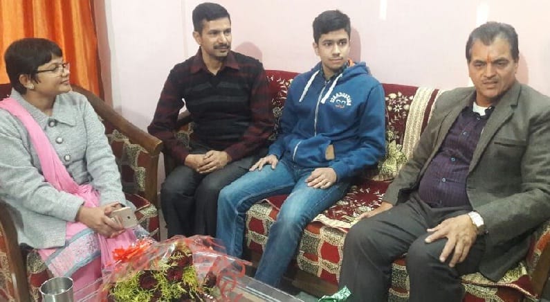 विधानसभा अध्यक्ष पहुंचे शिवांश को बधाई देने