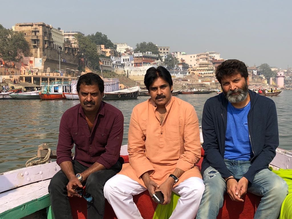 pawan kalyan in varanasi for his film shooting