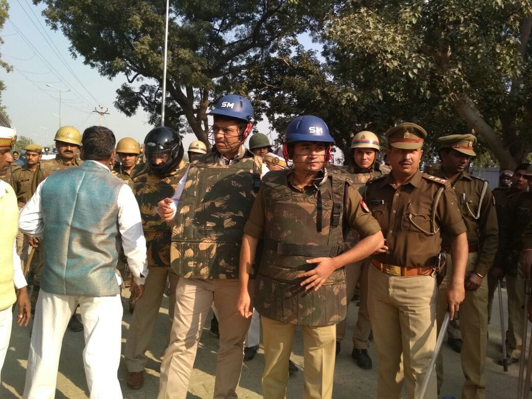firing in etah over fake voting 