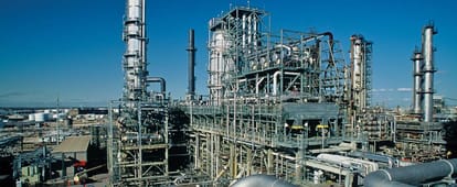 sixty thousand people to get jobs in refinery project