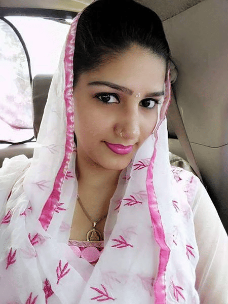 sapna chaudhary unseen photos of childhood, bigg boss 11